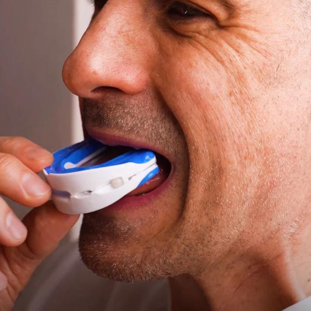 SilentEase™ - Anti Snoring Brace